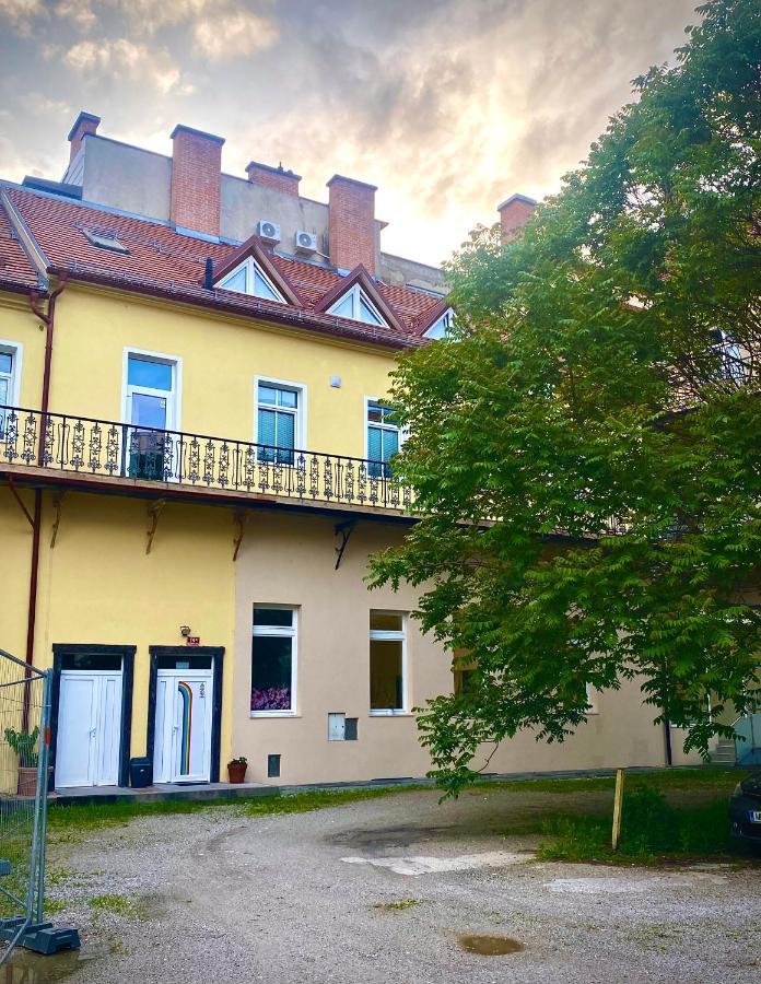 Rainbow House Rooms Марибор Экстерьер фото